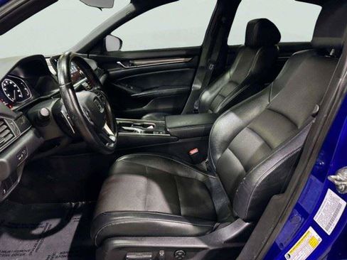 Used 2018 Honda Accord Sport image 15