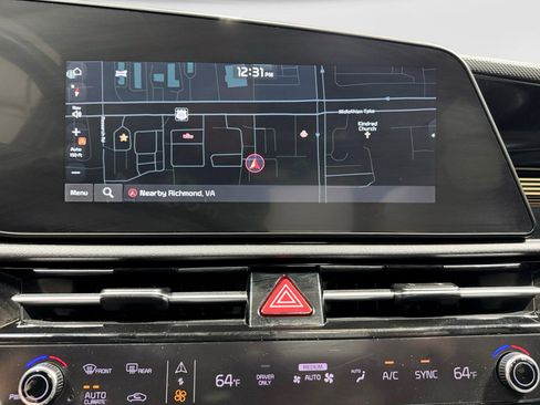 Used 2023 Kia Niro EX Touring FWD image 9