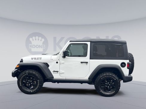 Used 2022 Jeep Wrangler Sport AWD/4WD image 2
