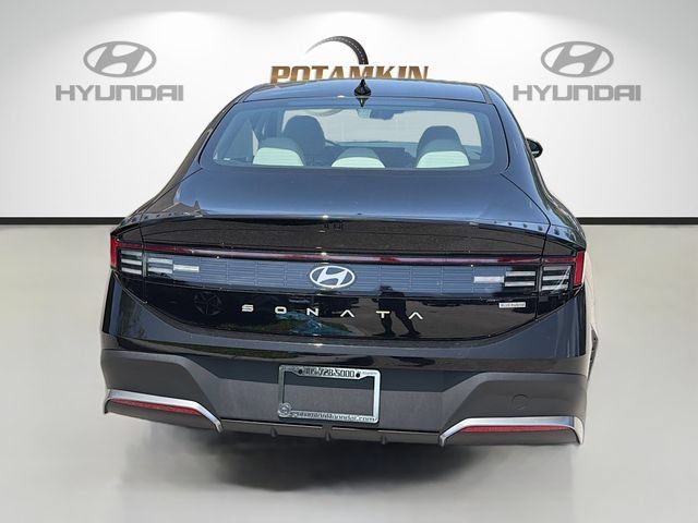 New 2026 Hyundai Sonata Blue FWD image 6