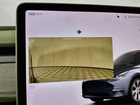Used 2023 Tesla Model Y Long Range AWD/4WD image 16
