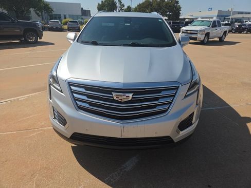 Used 2017 Cadillac XT5 Premium Luxury FWD image 5