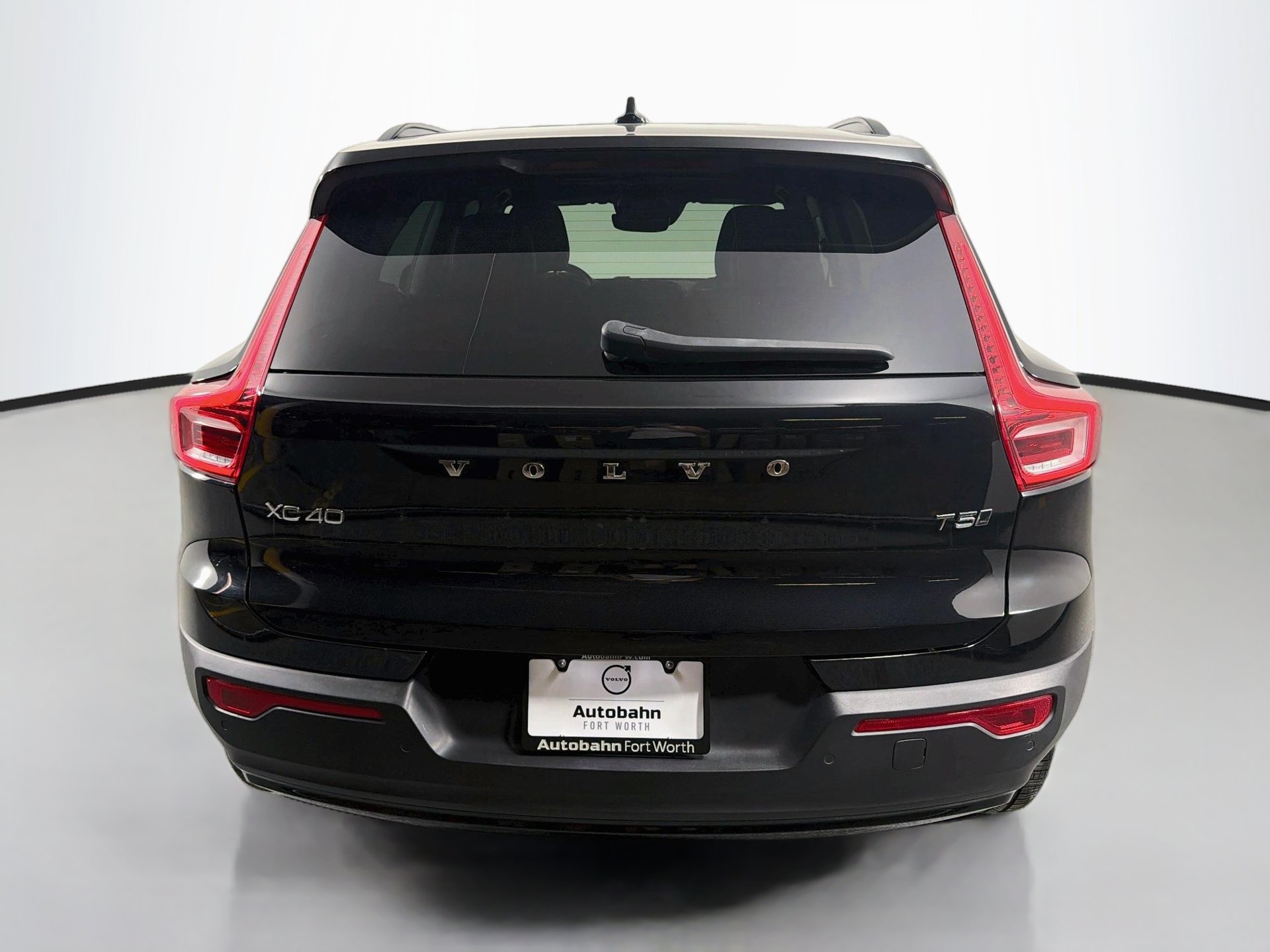 Used 2021 Volvo XC40 T5 R-Design w/ Advanced Package AWD/4WD image 7