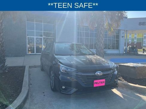 Used 2025 Subaru Legacy Limited image 3