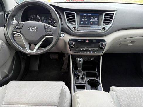 Used 2018 Hyundai Tucson Value AWD/4WD image 10