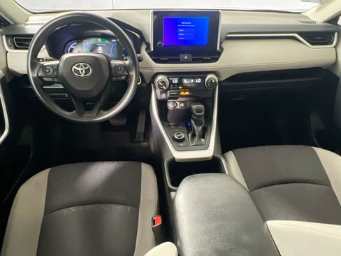 Used 2024 Toyota RAV4 XLE w/ Convenience Package image 30