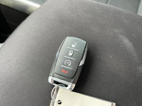 Used 2025 RAM 3500 Big Horn image 40