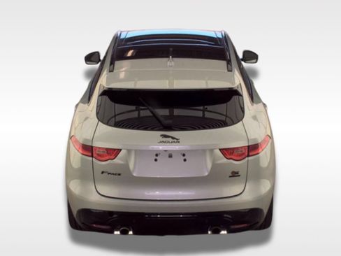 Used 2019 Jaguar F-PACE S AWD/4WD image 6