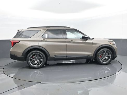 New 2026 Ford Explorer ST w/ Sun And Sound Package AWD/4WD image 4