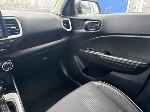 Used 2026 Hyundai Venue SEL image 39