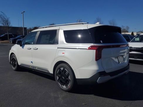 New 2026 Kia Carnival EX image 6