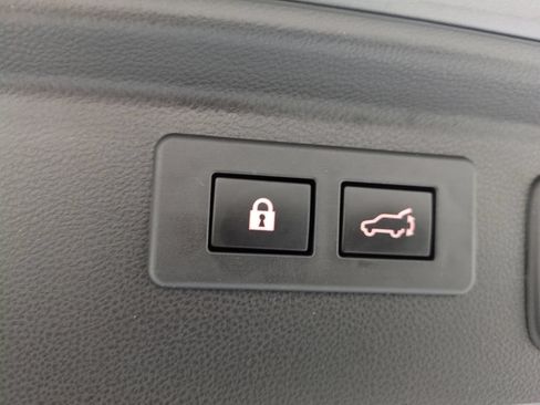 Used 2022 Subaru Forester Premium AWD/4WD image 13
