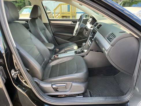 Used 2012 Volkswagen Passat 2.5 SE FWD image 16