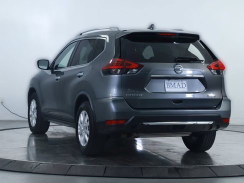 Used 2020 Nissan Rogue S w/ Special Edition Package FWD image 10