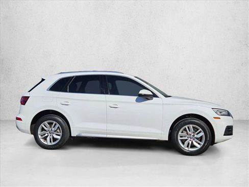 Used 2020 Audi Q5 2.0T Premium w/ Convenience Package image 4