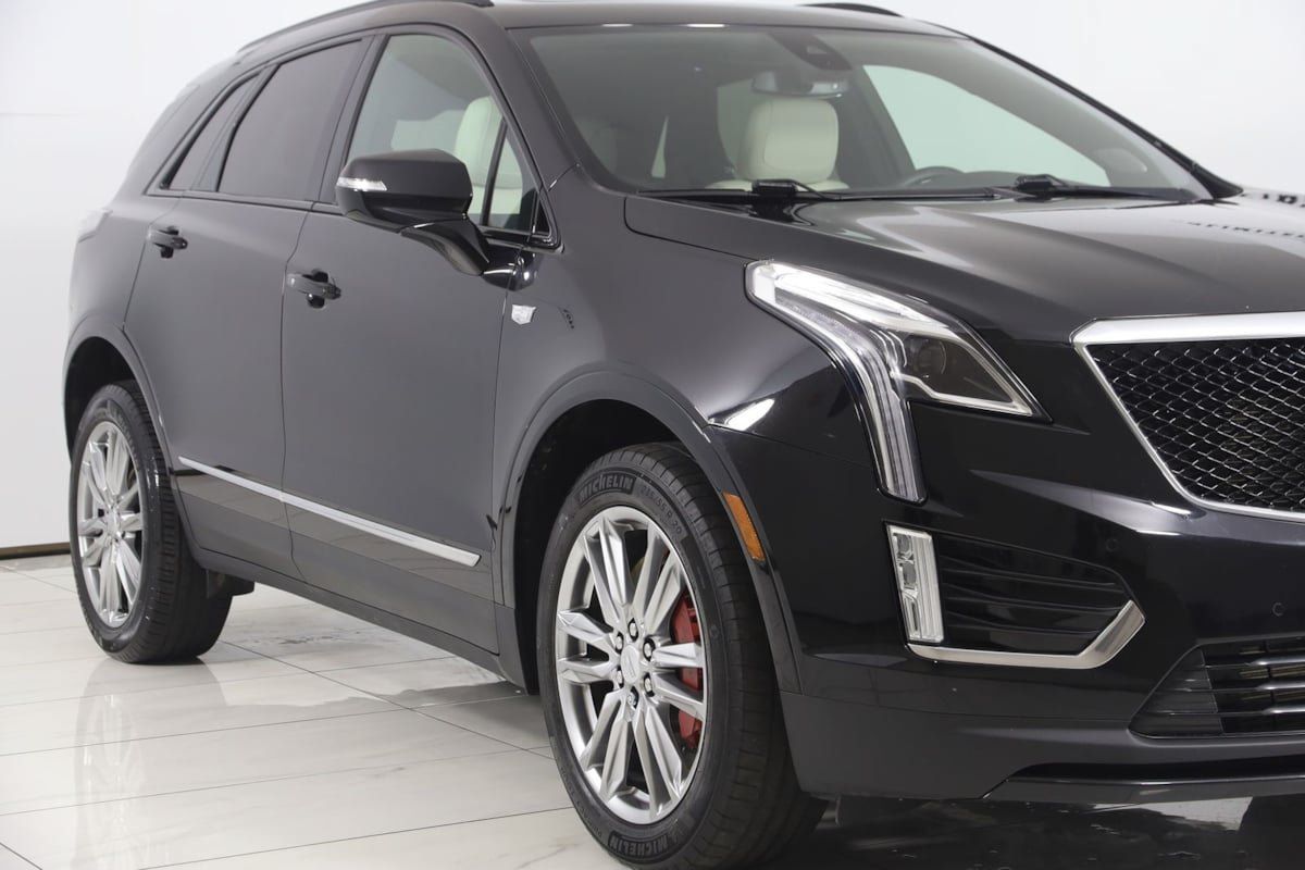 Used 2023 Cadillac XT5 Sportv w/ LPO, Floor Liner Package AWD/4WD image 41
