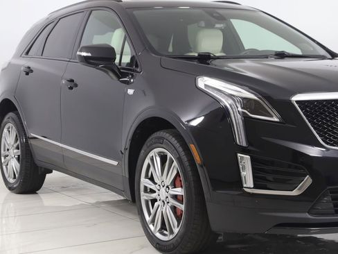 Used 2023 Cadillac XT5 Sportv w/ LPO, Floor Liner Package AWD/4WD image 41