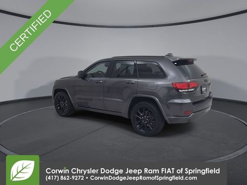 Used 2019 Jeep Grand Cherokee Altitude RWD image 10