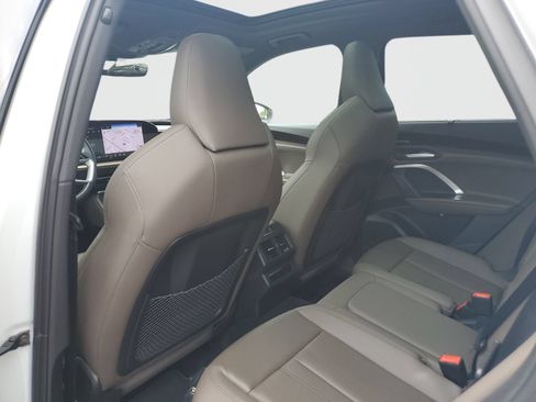 Used 2025 Audi Q5 Premium Plus w/ Premium Plus AWD/4WD image 15