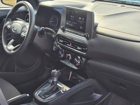 Used 2023 Hyundai Kona SEL AWD/4WD image 7