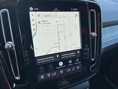 New 2026 Volvo XC40 B5 Plus w/ Climate Package image 19