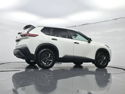 Used 2022 Nissan Rogue S FWD image 21