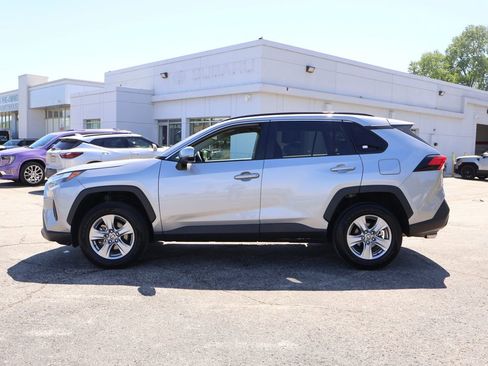 Used 2024 Toyota RAV4 XLE FWD image 5