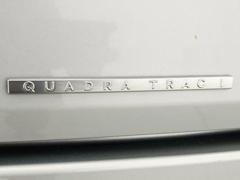 Used 2023 Jeep Wagoneer L Series II w/ Premium Group I AWD/4WD image 42