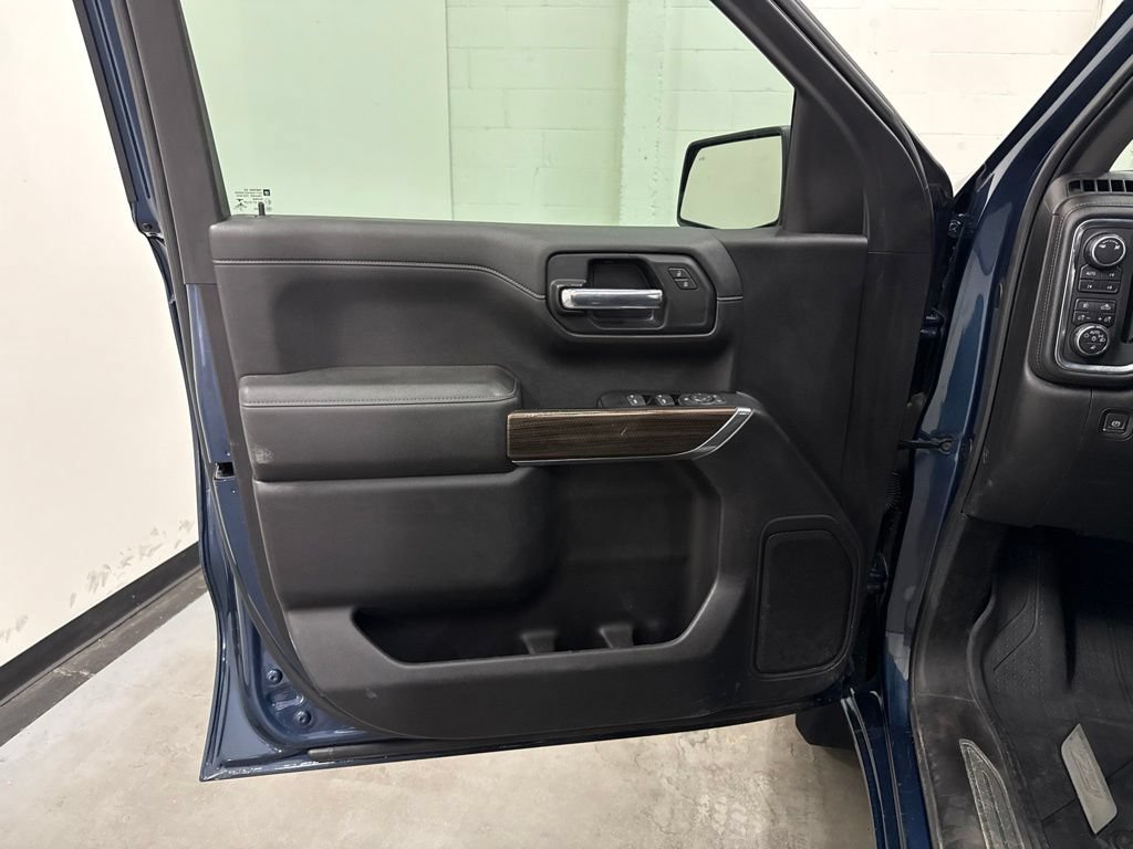 Used 2019 Chevrolet Silverado 1500 RST AWD/4WD image 12