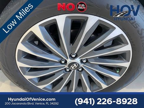 Used 2024 Hyundai Palisade Calligraphy FWD image 11