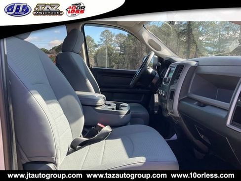 Used 2018 RAM 2500 Tradesman w/ Chrome Appearance Group AWD/4WD image 14