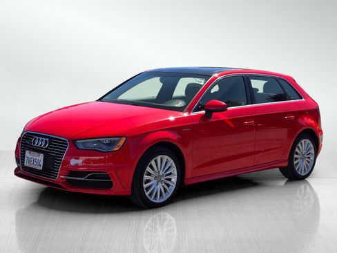 Used 2016 Audi A3 e-tron Premium Plus w/ Premium Plus Package FWD image 8