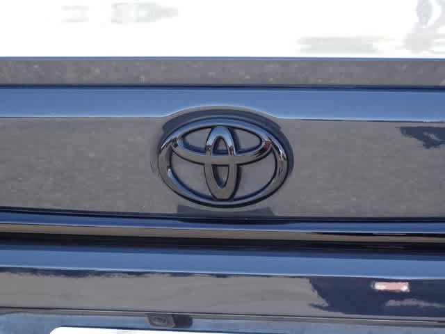 Certified 2025 Toyota Corolla SE w/ Convenience Package FWD image 9