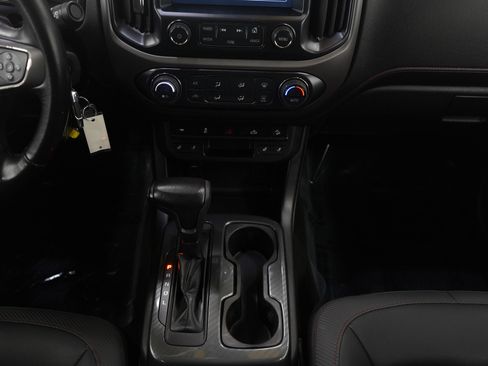 Used 2017 GMC Canyon SLE w/ All Terrain X Package image 15