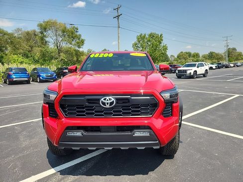 Used 2025 Toyota Tacoma TRD Off-Road AWD/4WD image 9