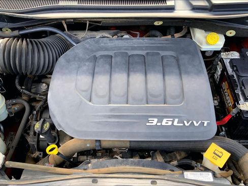 Used 2013 Dodge Grand Caravan SE FWD image 31