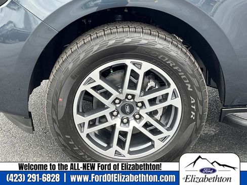 New 2025 Ford Expedition Max Active image 11