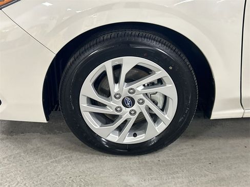 Certified 2025 Subaru Impreza 2.0i image 10