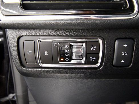 Used 2023 Lincoln Navigator L Reserve w/ Equipment Group 201A image 21