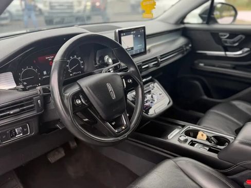 Used 2022 Lincoln Corsair AWD w/ Premium Package image 10