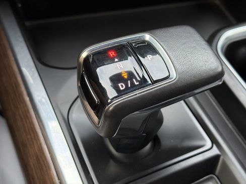 Certified 2022 Chevrolet Silverado 1500 High Country w/ High Country Premium Package image 22