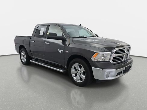 Used 2017 RAM 1500 Lone Star image 3