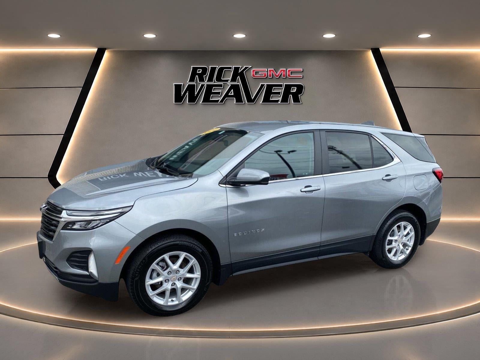 Used 2024 Chevrolet Equinox LT w/ LPO, Floor Liner Package AWD/4WD image 2