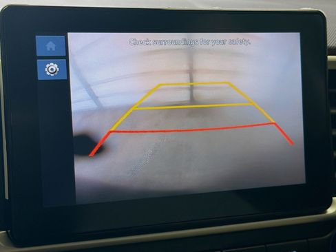Used 2025 Hyundai Venue SEL FWD image 16