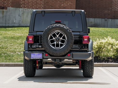 Used 2026 Jeep Wrangler Unlimited Rubicon AWD/4WD image 26
