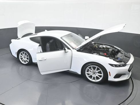 Used 2024 Ford Mustang Coupe RWD image 59
