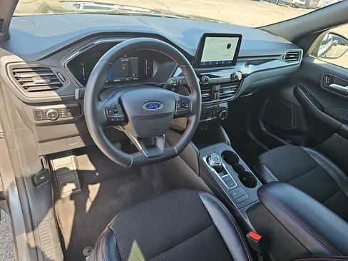 Used 2025 Ford Escape ST-Line Select AWD/4WD image 16