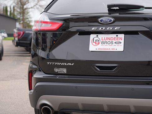 Used 2023 Ford Edge Titanium w/ Equipment Group 301A AWD/4WD image 12