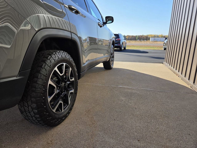 Used 2021 Jeep Compass Trailhawk AWD/4WD image 11