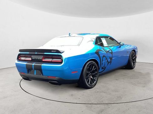 Used 2016 Dodge Challenger SRT Hellcat RWD image 5